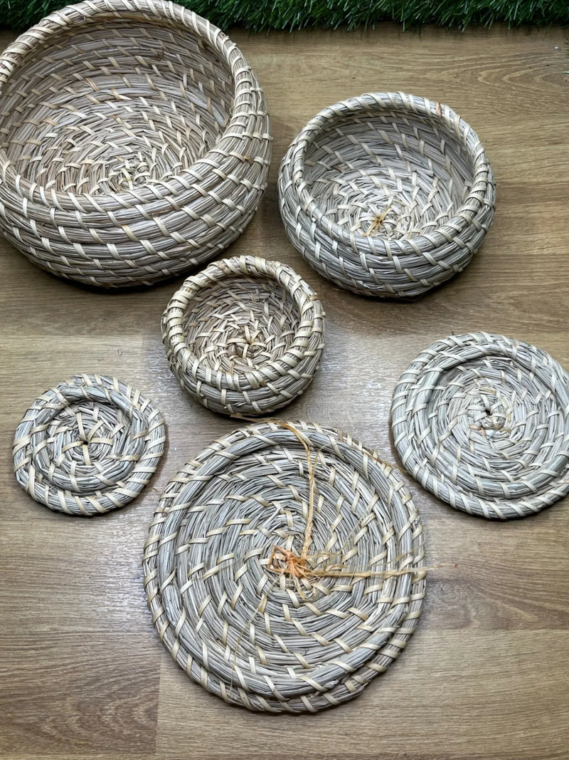 Cesta de Mimbre Redonda con Tapa para Estante