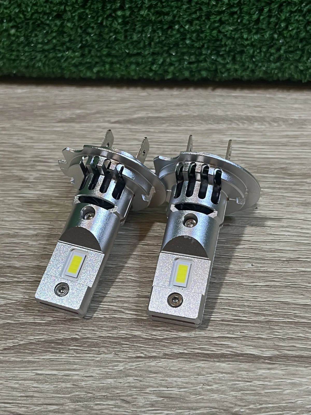 LED de luz de carretera y de cruce OSRAM