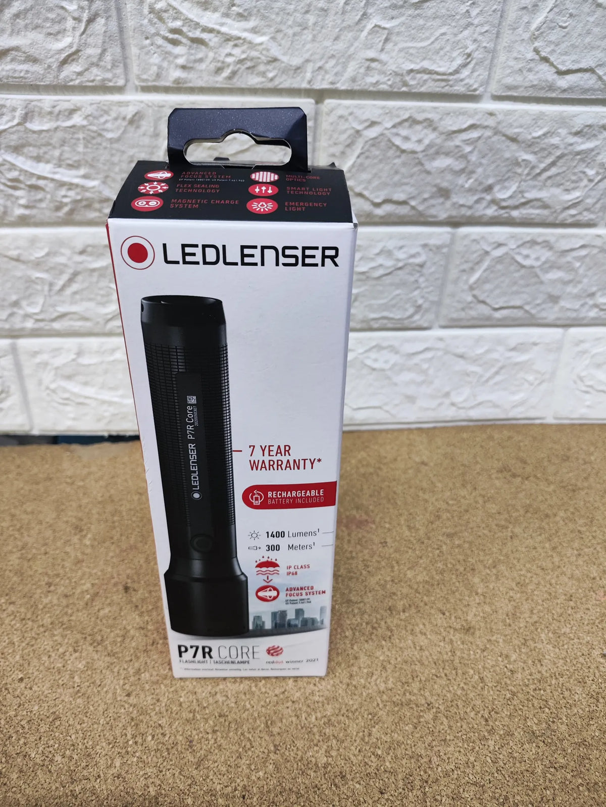 Linterna LED Recargable Ledlenser