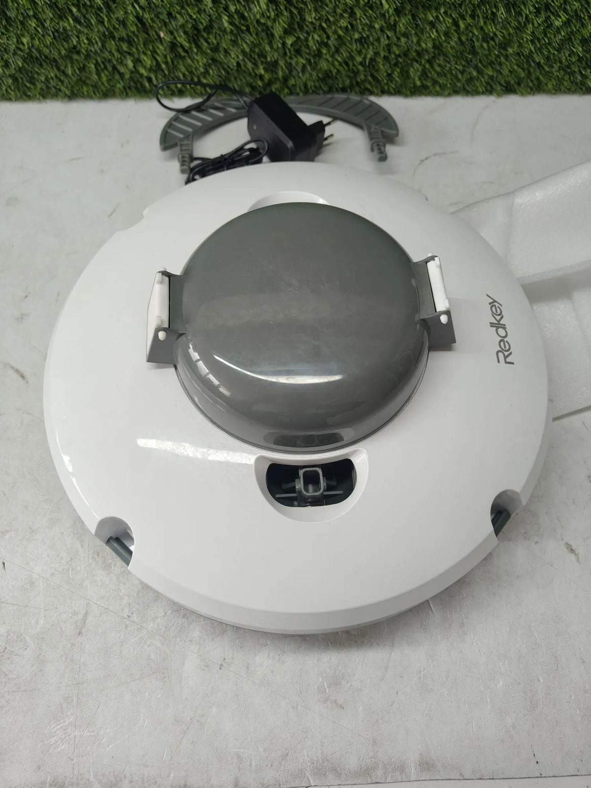 Robot limpiafondos piscina - Redkey