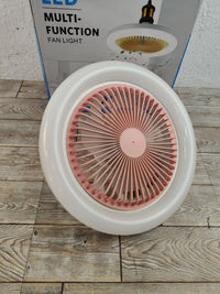 Pequeño ventilador de techo
