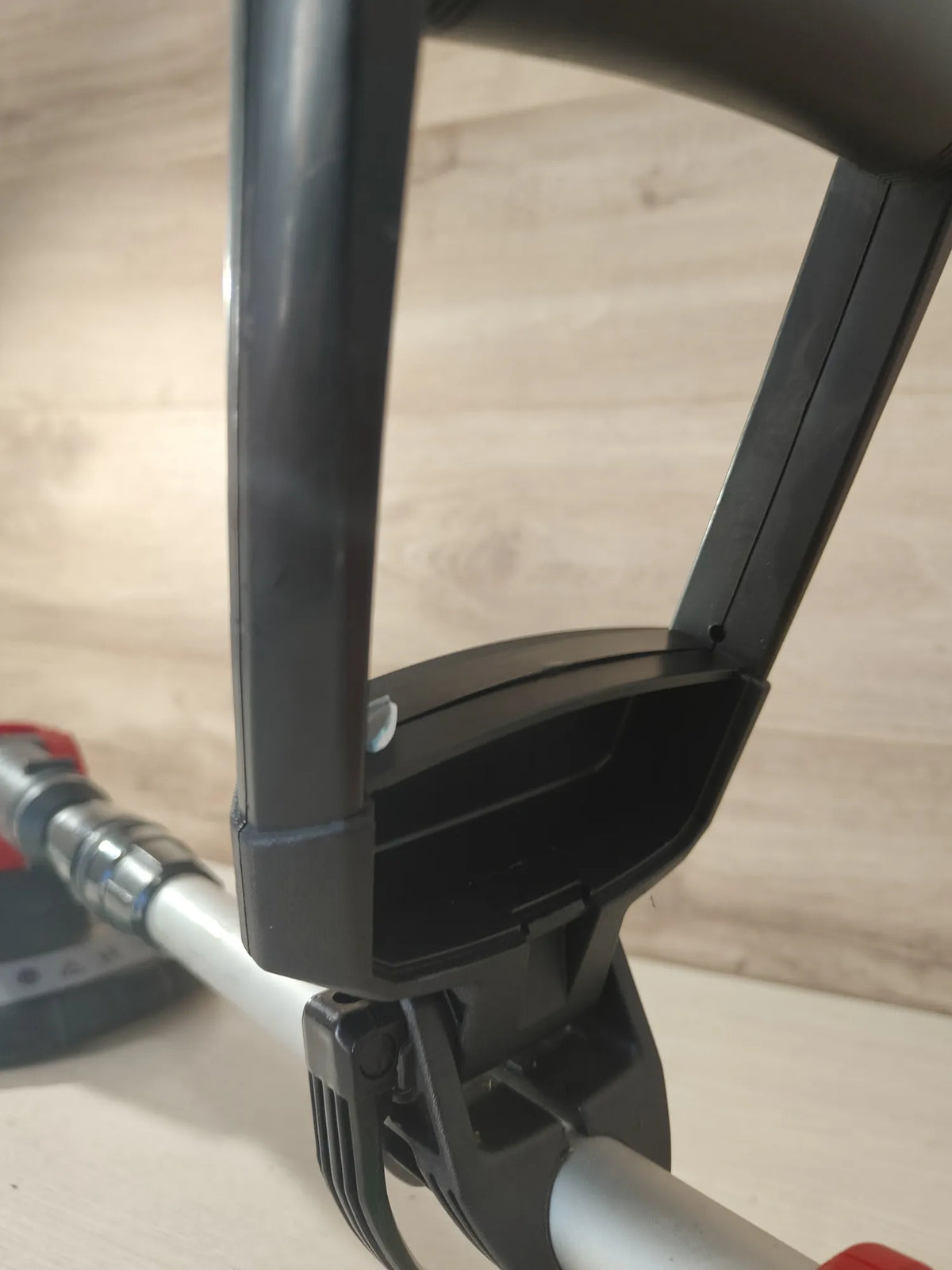 Recortabordes inalámbrico de 24cm - Einhell