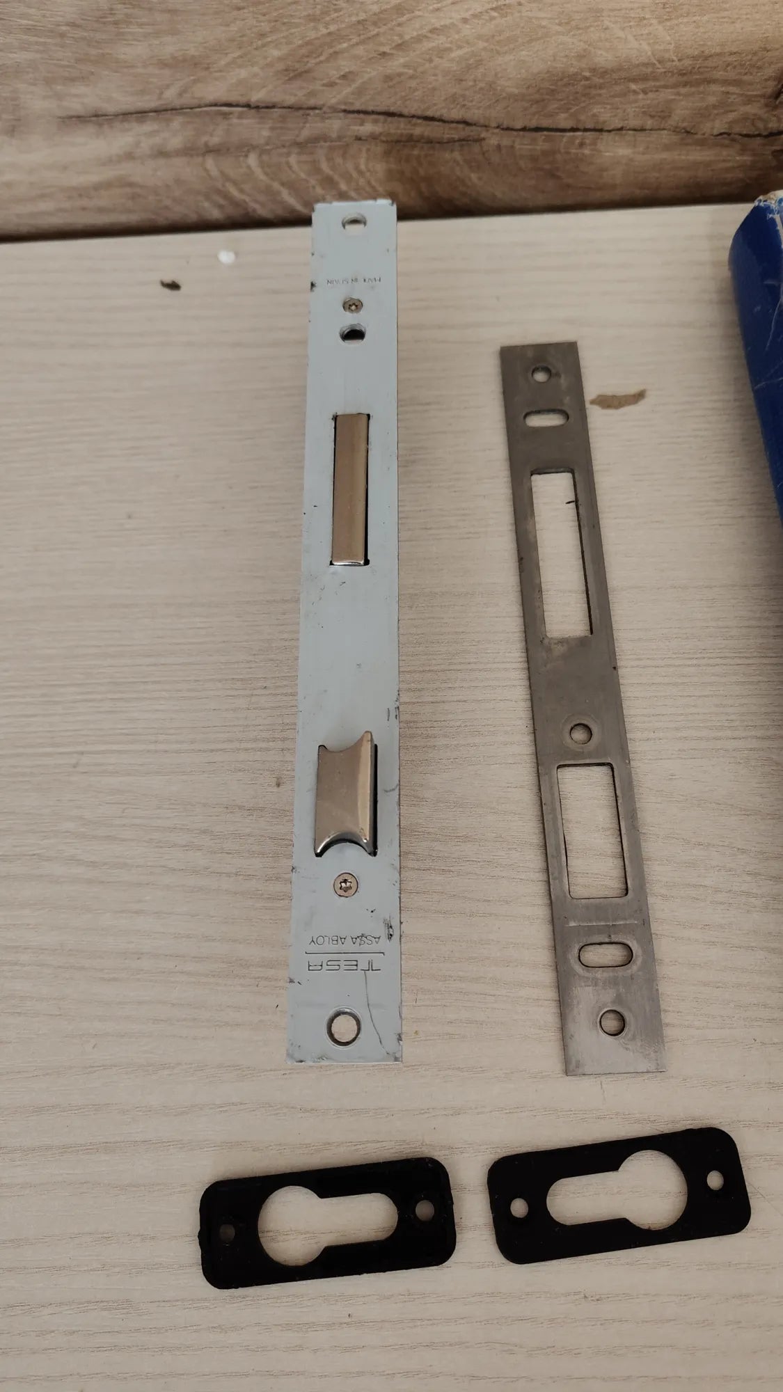 CERRADURA TESA 2210-38 AI SIN CILINDRO
