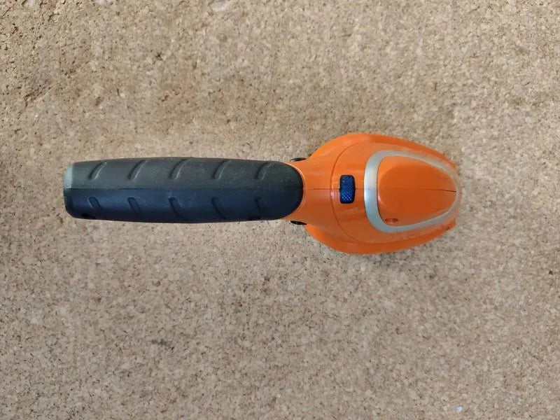 Tijera cortasetos 3.6V litio BLACK+DECKER