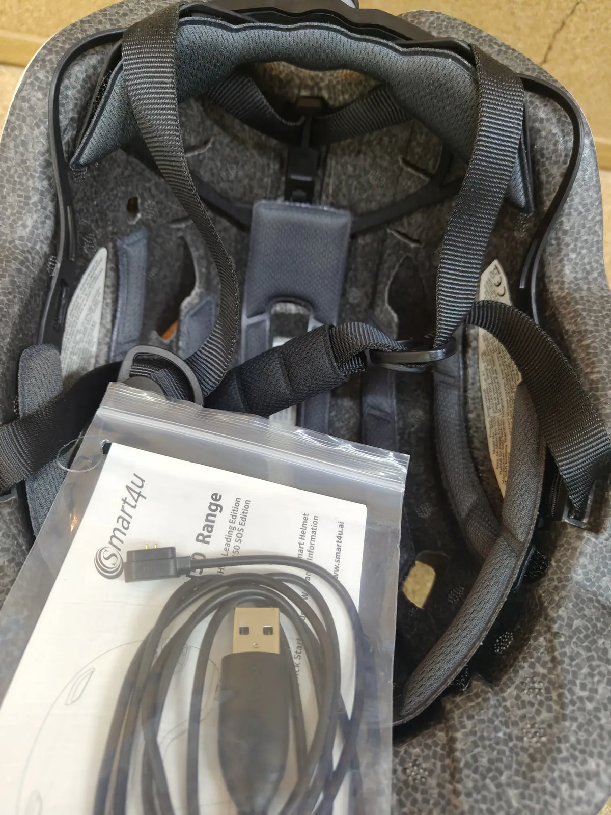 Casco con luz trasera talla M Smart4U