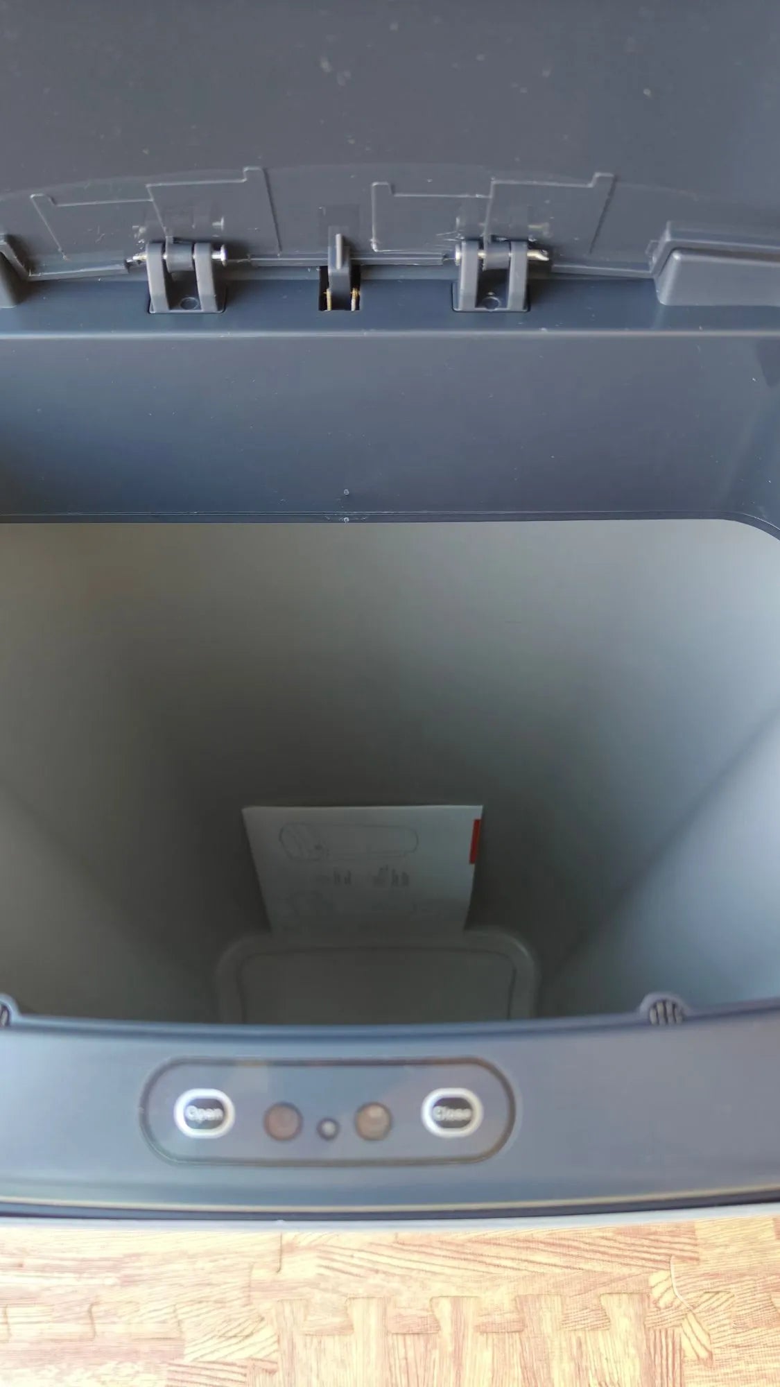 Cubo de Basura Automático con Sensor de Apertura