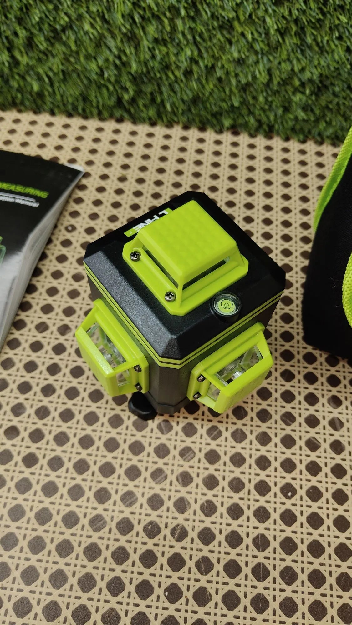 Nivel Laser Autonivelante 360 Grados, Nivel Láser Verde 16 Líneas