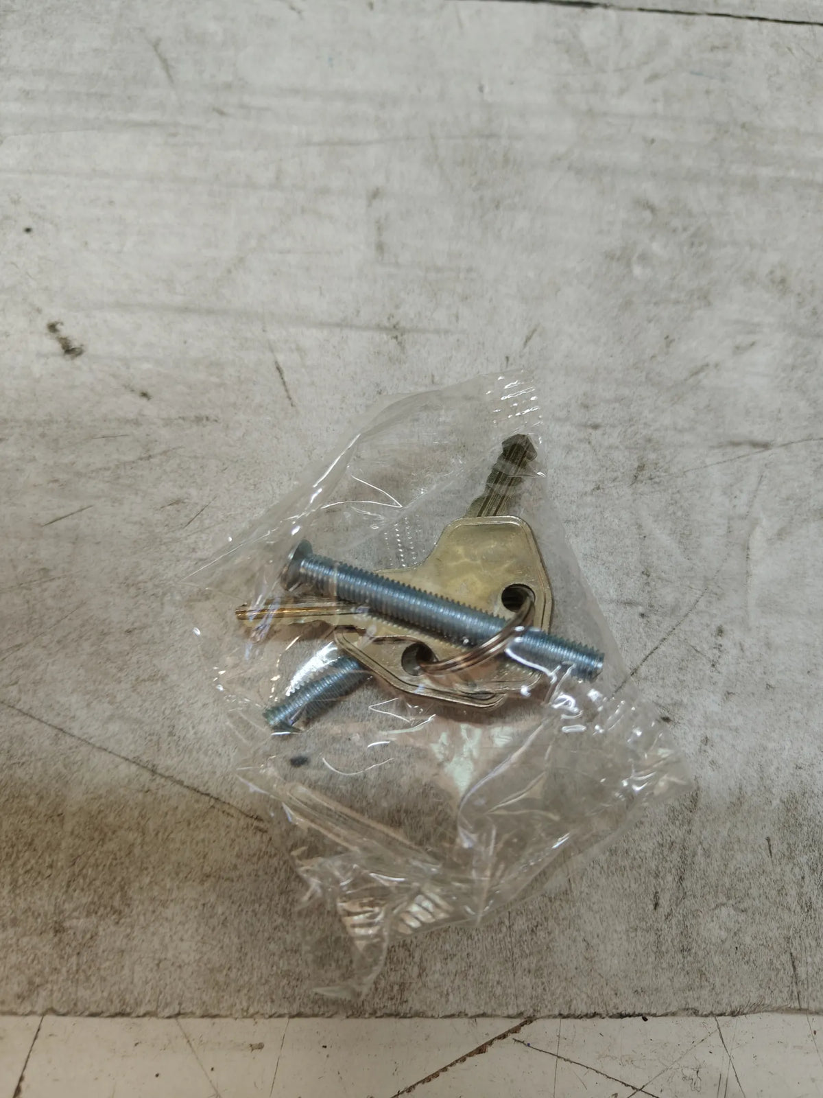 Juego de 4 pomos de puerta con llave - Kwmobile