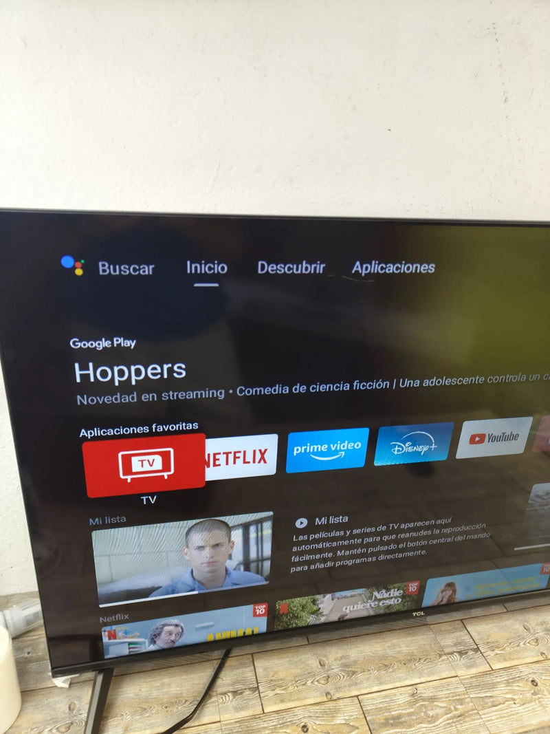 Televisión Smart TV 40" - TCL