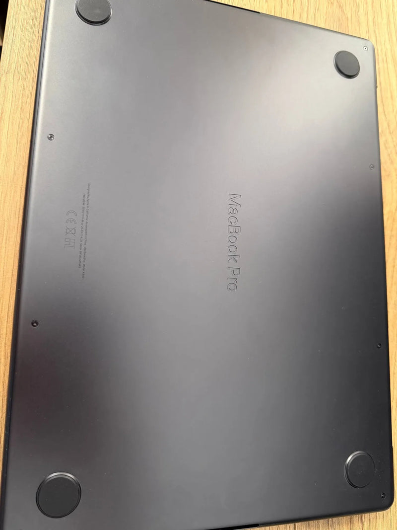 Apple MacBook Pro 14 (2024)