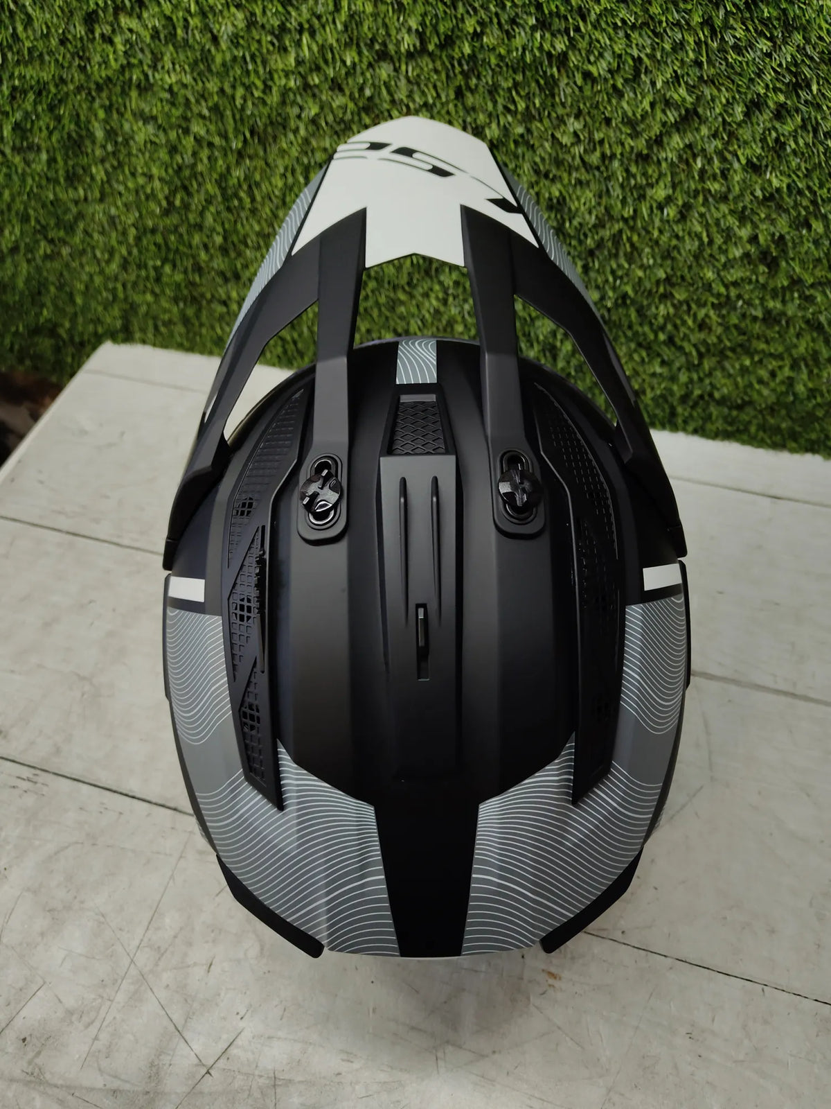 Casco de moto tipo Cross talla L - Ls2