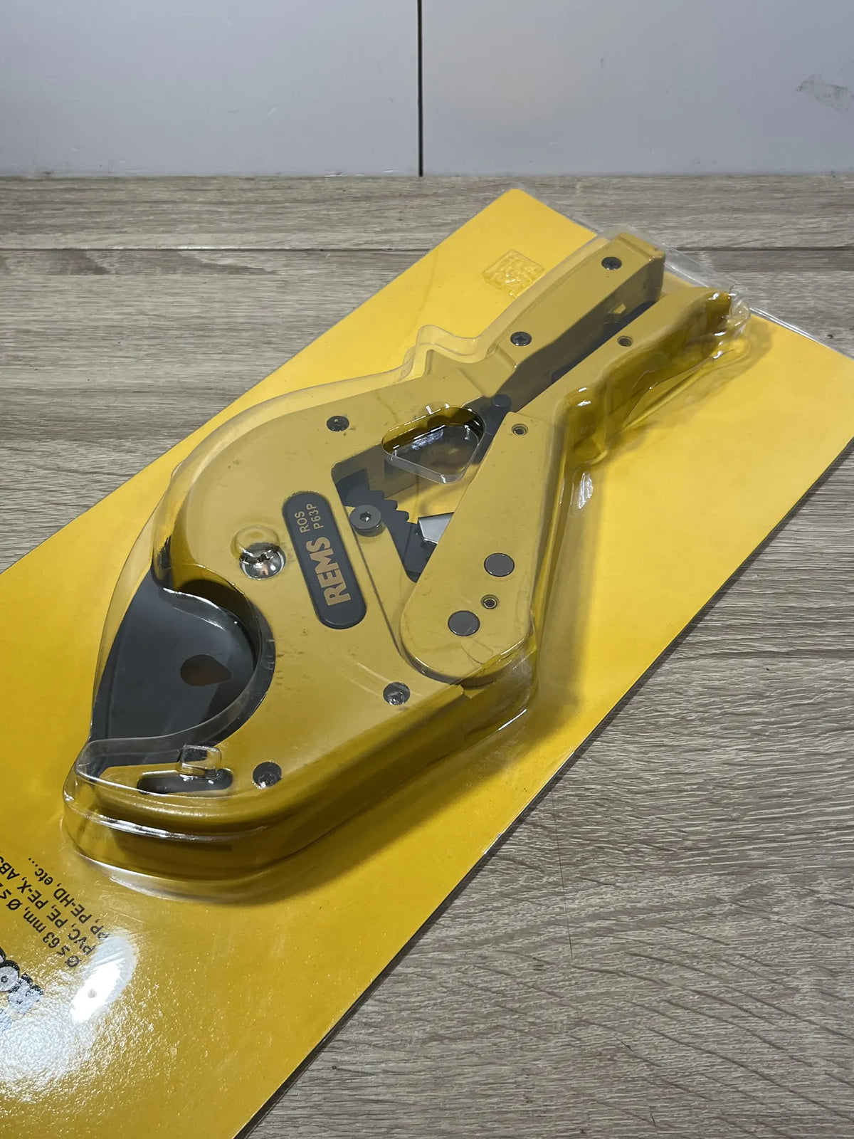 Tijera para tubo plastico P63P REMS