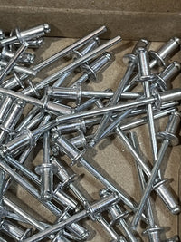 Remaches ciegos de 4,0 x 8 mm