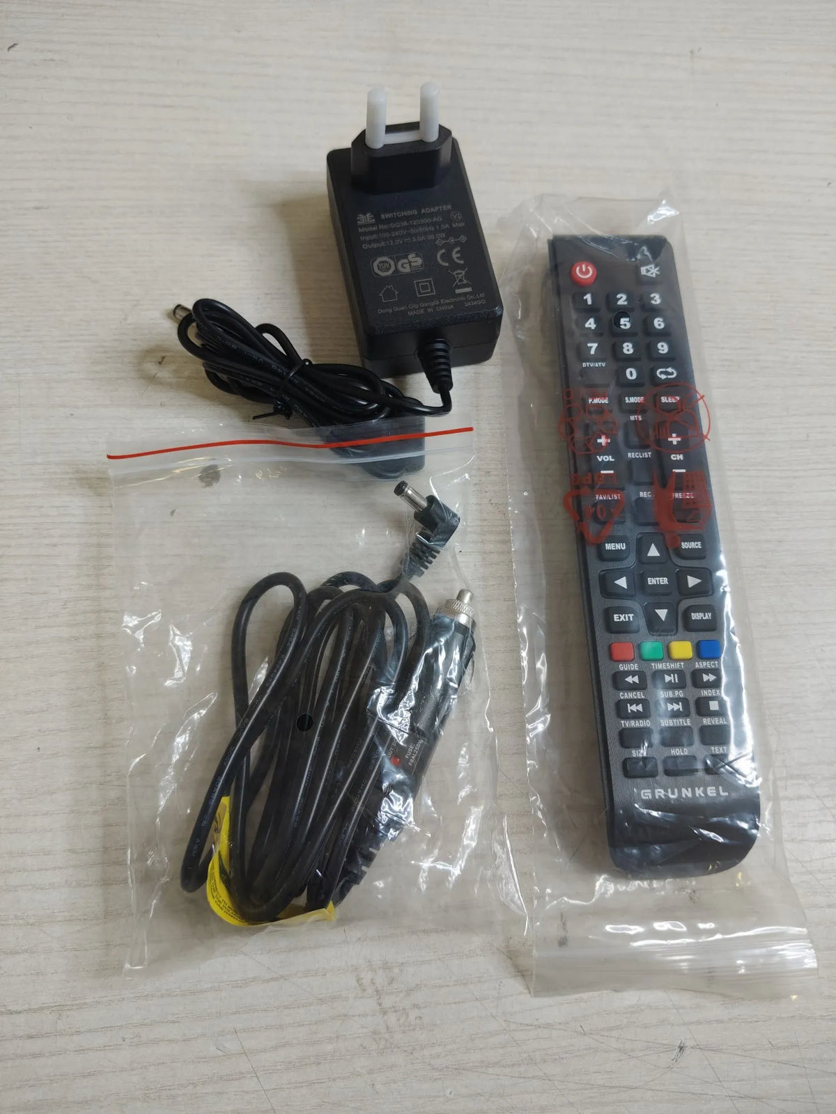 Smart TV 22 Pulgadas 12V / 12 Voltios - CELLO