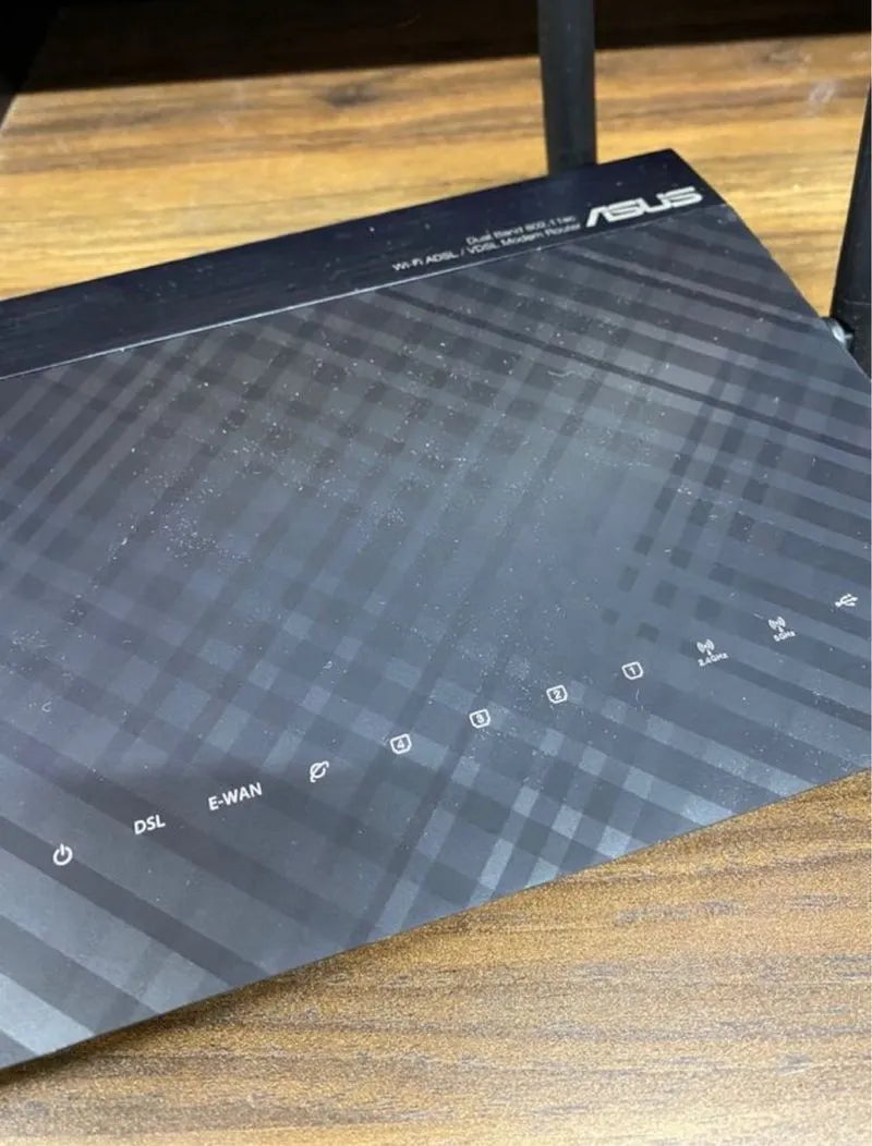 Router ASUS DSL-AC55U