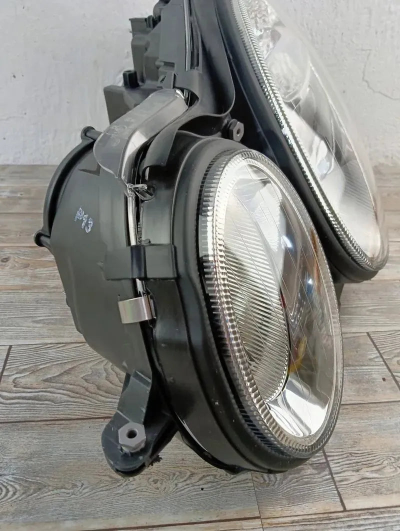 Faro principal Bi-Xenon HELLA