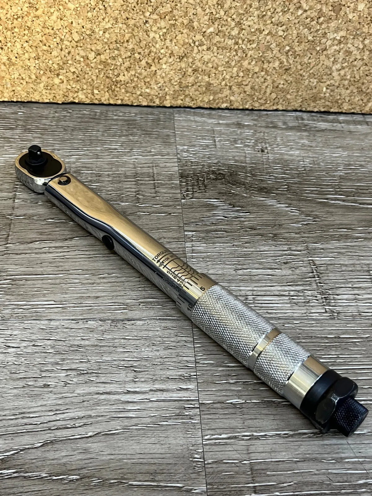 Llave de trinquete dinamométrica Amazon Basics