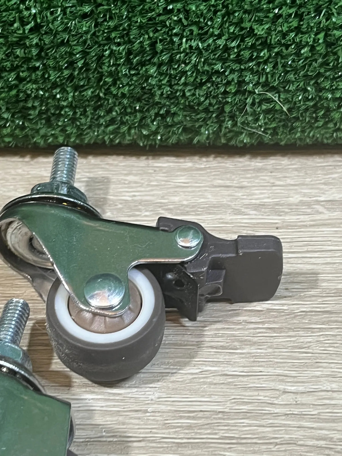 Ruedas giratorias para muebles