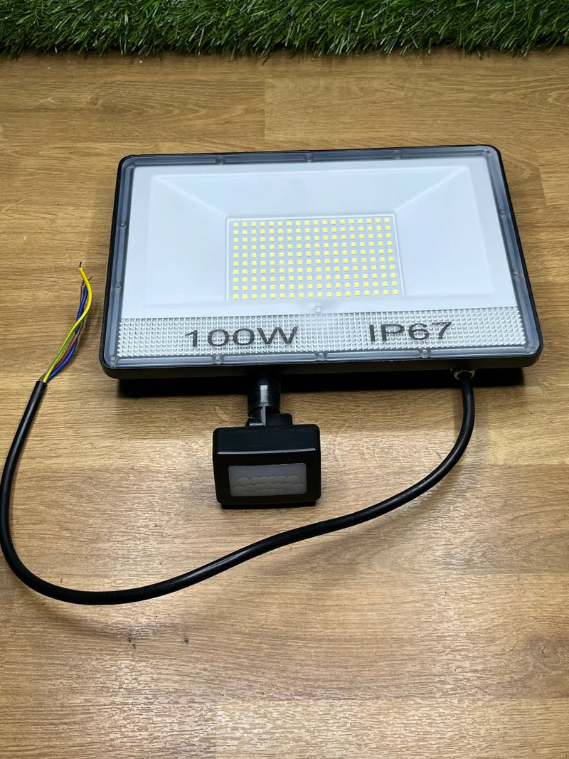 Foco LED con Sensor de Movimiento 100W