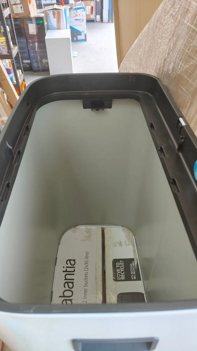 Cubo de basura con patas 2 x 30L