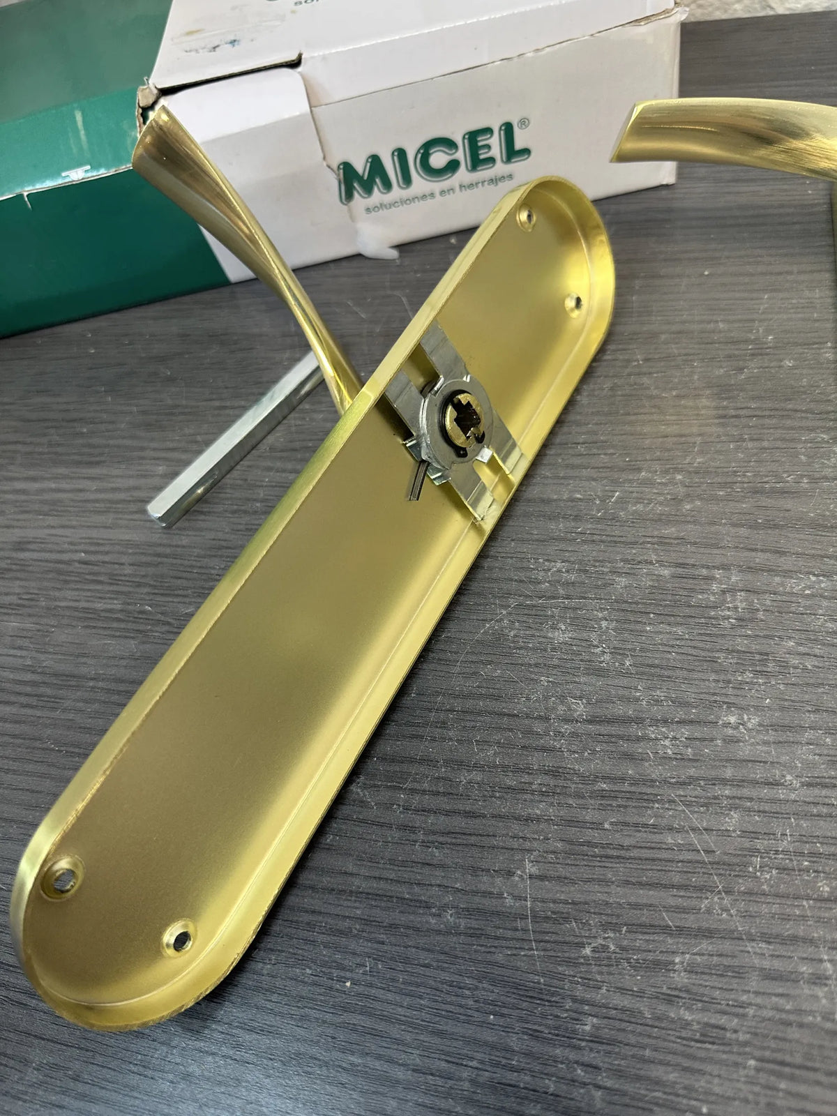 Juego de manilla Mecil
