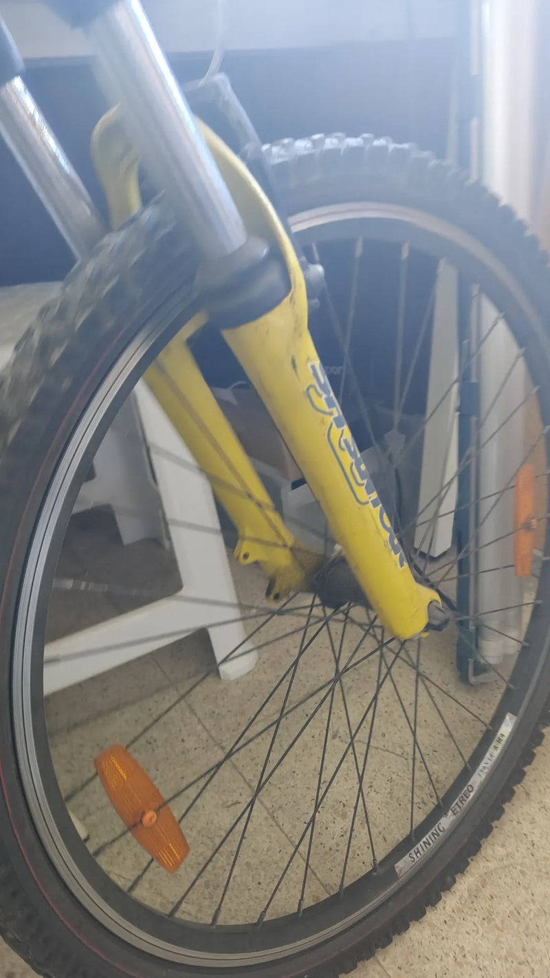Bicicleta de montaña 26" MTB