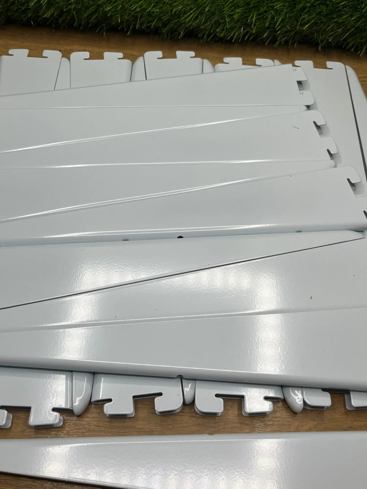 Escuadra de Estante Blanca para Perfil EMUCA