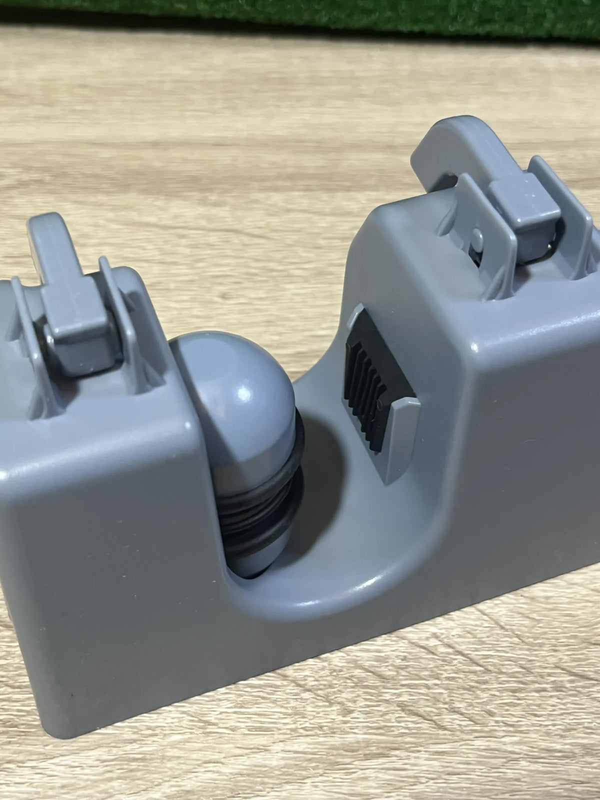 Rectángulo Soporte para escobas Amazon Basics