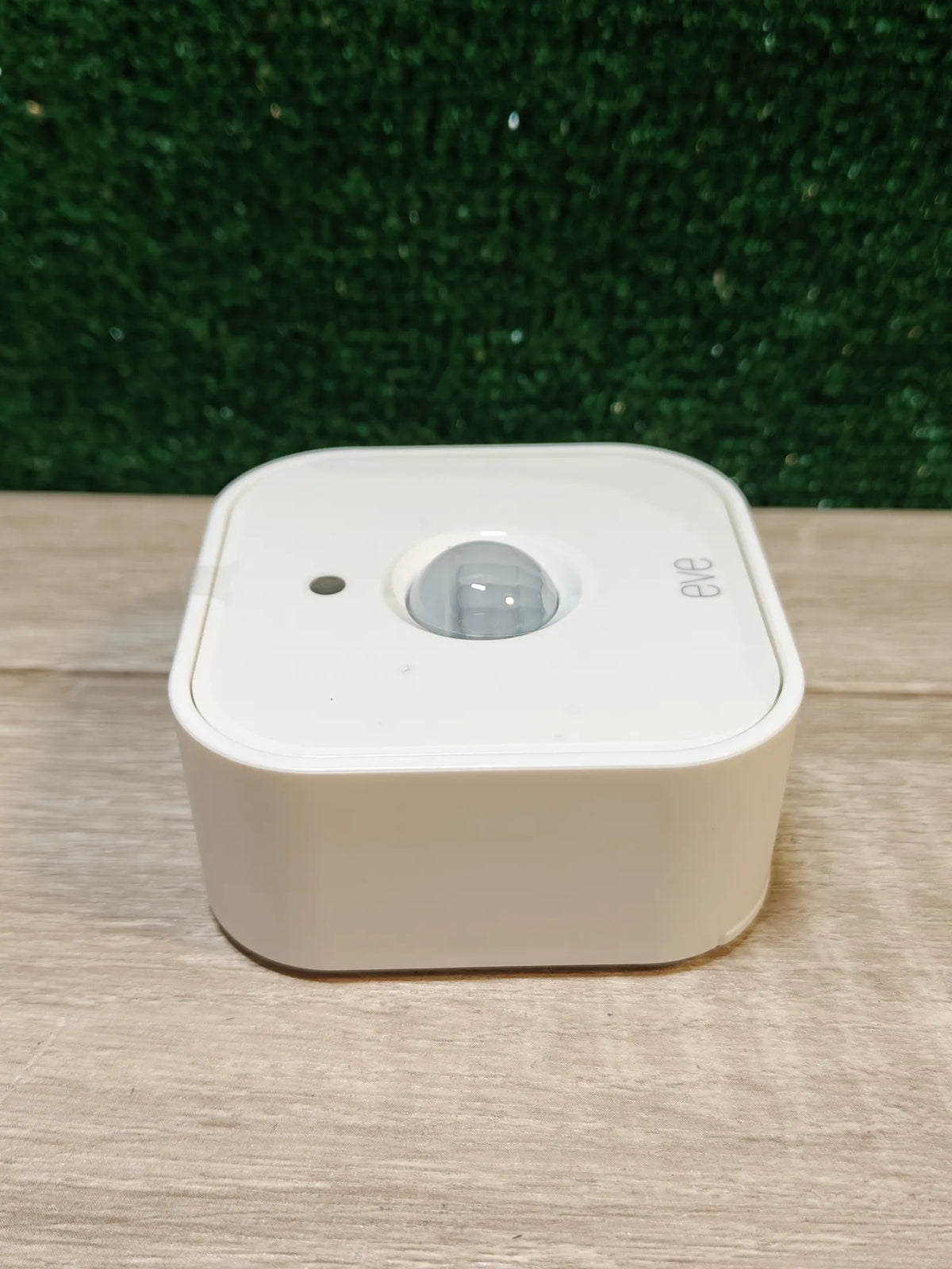 Sensor Inteligente de Movimiento con Sensor de luz Eve Motion