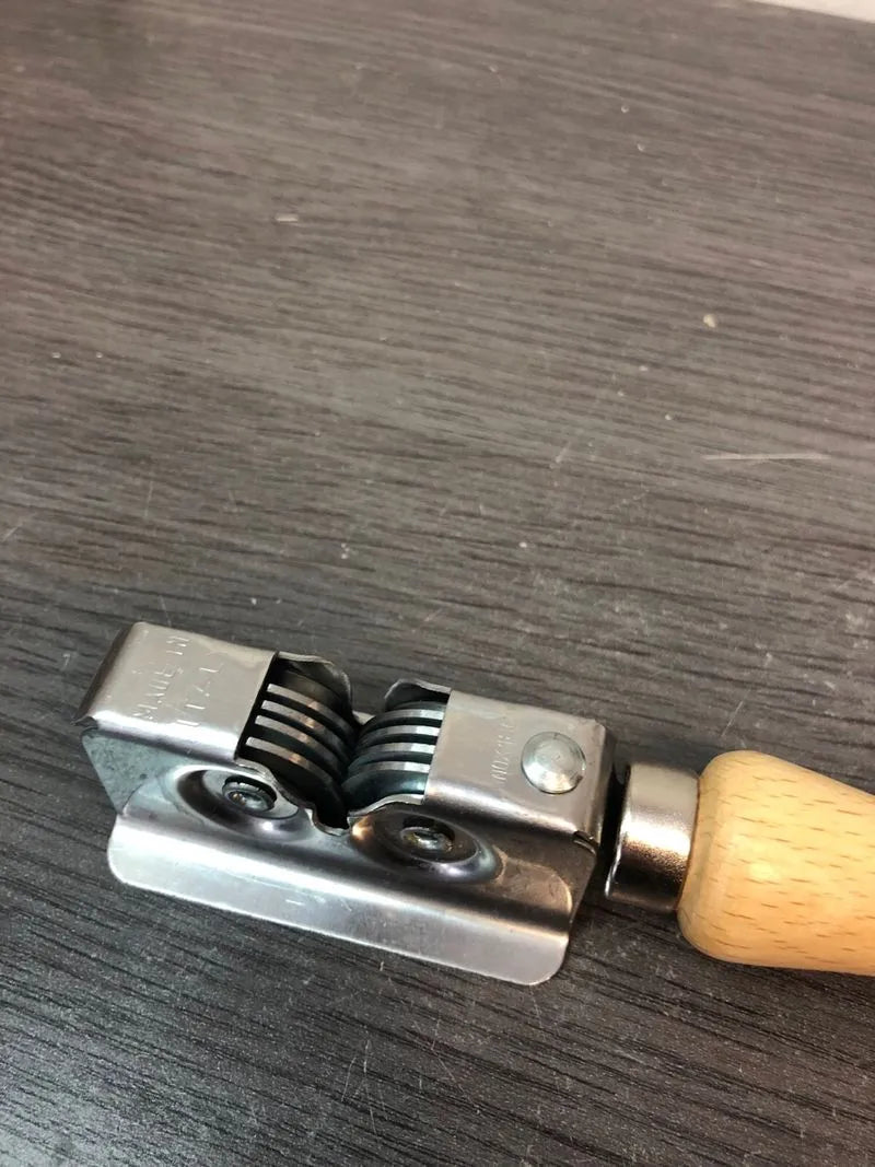 Afilador mango de madera