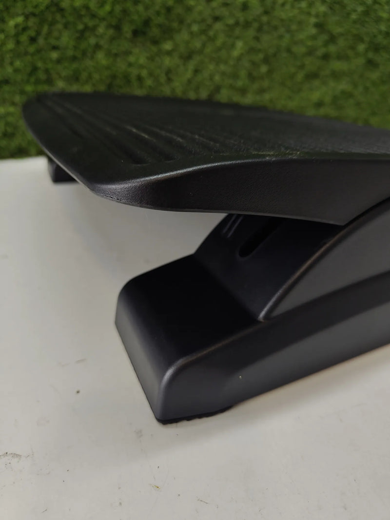 Reposapiés ergonómico para oficina o hogar - Mount it