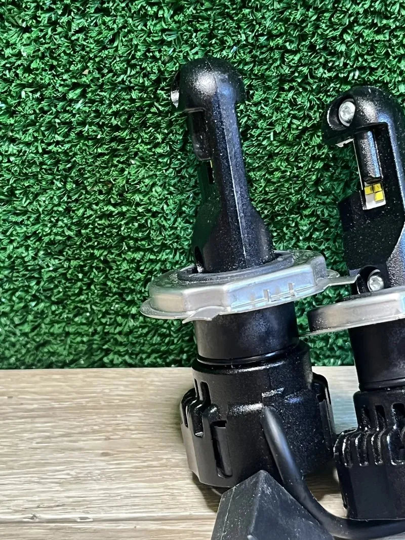 Luz de cruce y de carretera LED homologada OSRAM