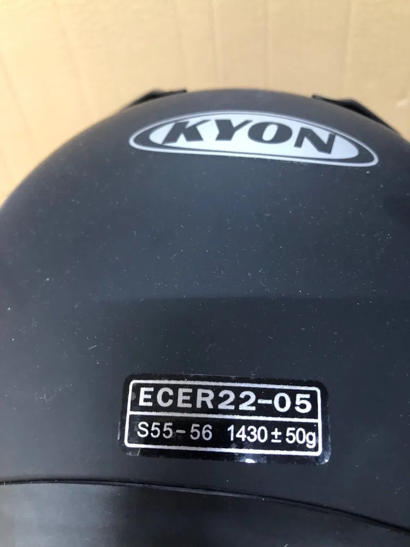 Casco de moto negro integral